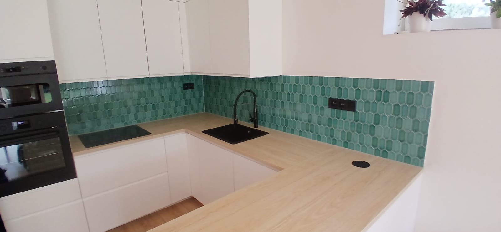 Skutečná realizace kuchyňského obkladu